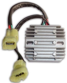 DZE REGULATOR NAPIĘCIA SUZUKI LT-A QUAD MASTER 500 '00-'01; LT-F 500 QUAD RUNNER '98-'02 (OEM 32800-44D20) (OEM 32800-44D21)