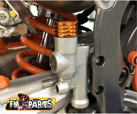 FM-PARTS RADIATOR ZBIORNICZKA HAMULCOWEGO KOLOR POMARAŃCZOWY FM-PARTS RADIATOR ZBIORNICZKA HAMULCOWEGO KOLOR POMARAŃCZOWY