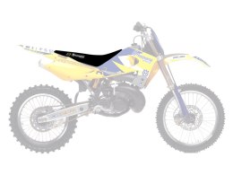 BLACKBIRD POKROWIEC / POSZYCIE NA SIEDZENIE HUSQVARNA CR/WR 125/250 '00-'05, TE/TC 250/450 '02-'04 DOUBLE GRIP 3 KOLOR CZARNY ŻÓ