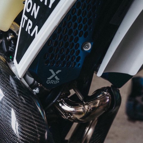 X-GRIP PROMOCJA OSŁONY CHŁODNICY (KOMPLET) KTM EXC,EXC-F '20-'23, SX/SX-F '19-'22, , HUSQVARNA TE/FE `20-'23, KTM SX/SX-F, HUSQV X-GRIP PROMOCJA OSŁONY CHŁODNICY (KOMPLET) KTM EXC,EXC-F '20-'23, SX/SX-F '19-'22, , HUSQVARNA TE/FE `20-'23, KTM SX/SX-F, HUSQV