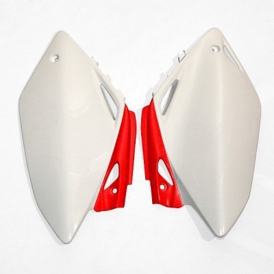 UFO BOCZKI TYLNE HONDA CRF 450R '07-'08 KOLOR OEM (BIAŁY/CZERWONY) UFO BOCZKI TYLNE HONDA CRF 450R '07-'08 KOLOR OEM (BIAŁY/CZERWONY)