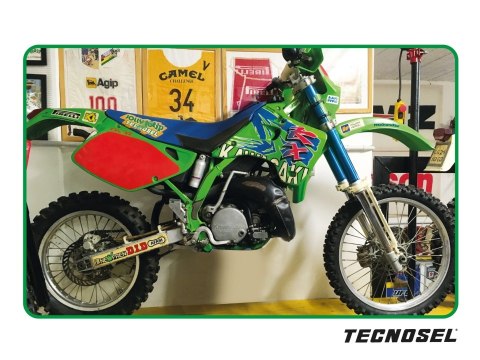BLACKBIRD POKROWIEC / POSZYCIE NA SIEDZENIE KAWASAKI KX 125/250 '92-'93 REPLICA TEAM KAWASAKI 1993 BLACKBIRD POKROWIEC / POSZYCIE NA SIEDZENIE KAWASAKI KX 125/250 '92-'93 REPLICA TEAM KAWASAKI 1993
