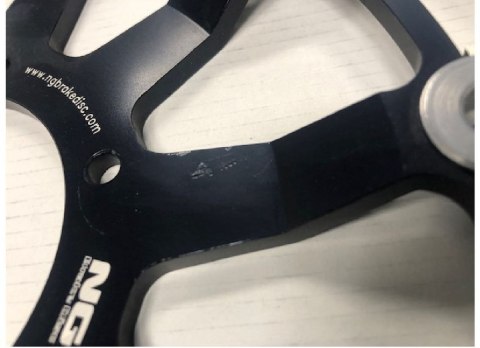 NG TARCZA HAMULCOWA PRZÓD HONDA CBR1000RR '09-19 (320X74X5MM) (6X6,5MM) PŁYWAJĄCA (ŚRODEK ALUMINIOWY) - DROBNE RYSY NG TARCZA HAMULCOWA PRZÓD HONDA CBR1000RR '09-19 (320X74X5MM) (6X6,5MM) PŁYWAJĄCA (ŚRODEK ALUMINIOWY) - DROBNE RYSY