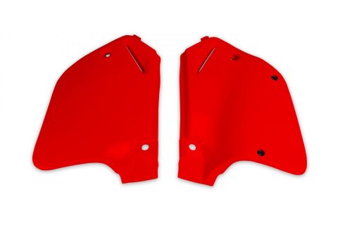 UFO BOCZKI TYLNE HONDA CR 125 '93-'94, CR 250 '92-'94 KOLOR CZERWONY (CR RED '92-99) UFO BOCZKI TYLNE HONDA CR 125 '93-'94, CR 250 '92-'94 KOLOR CZERWONY (CR RED '92-99)