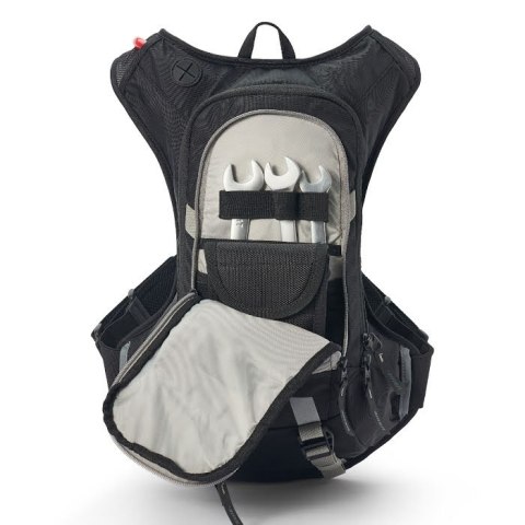 USWE CAMEL BAG RAW 12 KOLOR CZARNY/SZARY MOTO/ROWER POJEMNOŚĆ 3 LITRY PŁYN (12 LITRÓW PLECAK) - ZASTĄPIONY 5212090001 USWE CAMEL BAG RAW 12 KOLOR CZARNY/SZARY MOTO/ROWER POJEMNOŚĆ 3 LITRY PŁYN (12 LITRÓW PLECAK) - ZASTĄPIONY 5212090001